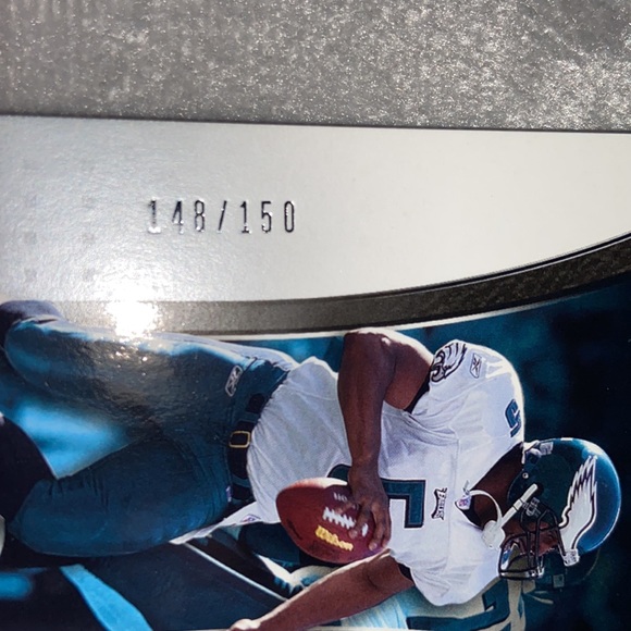 Donovan McNabb Numbered 148/150 Exquisite Collection Eagles Football Card - Picture 2 of 3